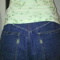 Красив комплект от дънкови къси панталони и потник👖👕M/L👖👕, снимка 6 - Комплекти - 30017121