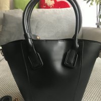 Черна дамска чанта, снимка 3 - Чанти - 35159390