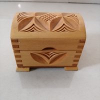 Дървена кутия 8 х 5.5 h 4.5 cm. , снимка 1 - Други стоки за дома - 37418516