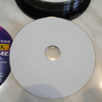 Празен Blu-ray диск на VERBATIM 50GB и 100GB за записи на музика и филми, снимка 3 - Blu-Ray филми - 11572976
