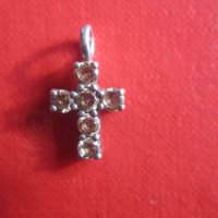 Невероятен сребърен кръст висулка медальон с камъни 925, снимка 5 - Колиета, медальони, синджири - 35101615