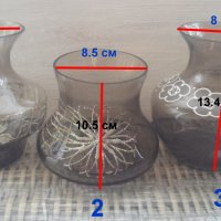 Три различни вазички кафяво стъкло с украса на ръка, снимка 1 - Вази - 30053391