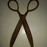 Стари ковани ножици, снимка 2 - Антикварни и старинни предмети - 44923956