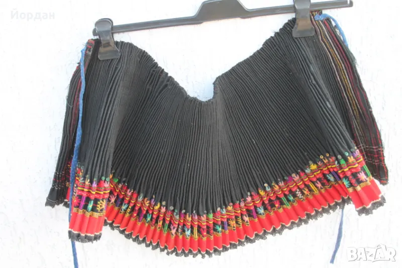 Детска вълнена престилка/пищимал за народна носия, снимка 1