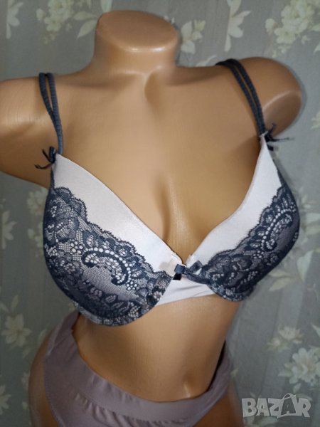 Сутиен с твърди чашки с банел в пастелни розово с черна дантела 90 Д, снимка 1