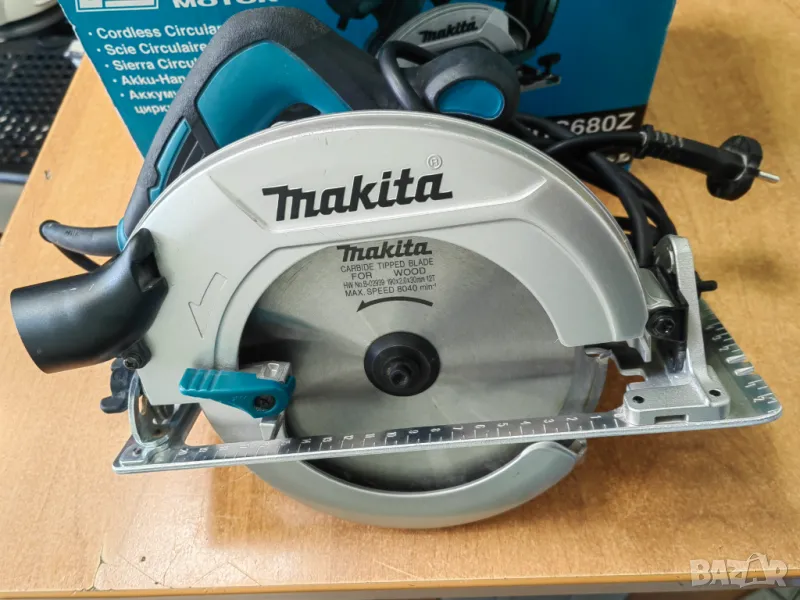 Циркуляр Makita HS7601, снимка 1