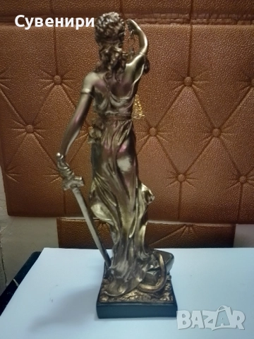 статуетка Темида, снимка 2 - Статуетки - 52100367