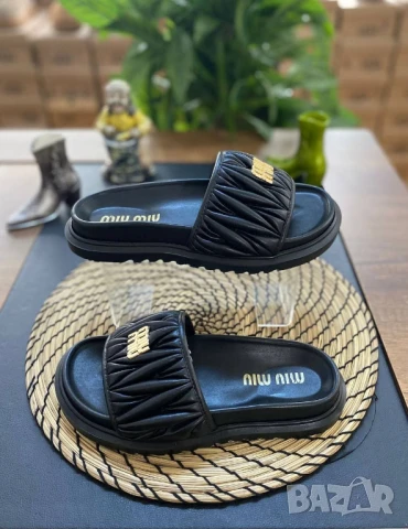 чехли Miu Miu , снимка 2 - Чехли - 51175600