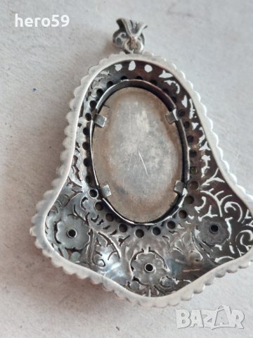 Стар сребърен медальон с порцеланова емайлова икона, снимка 7 - Колиета, медальони, синджири - 44479017