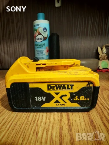 батерия Dewalt 5A с проблем , снимка 5 - Оригинални батерии - 56199423