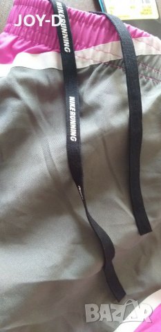 Nike дамски къс панталон , снимка 10 - Къси панталони и бермуди - 29155587