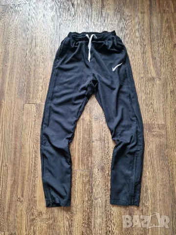 Страхотно мъжко долнище NIKE размер S 