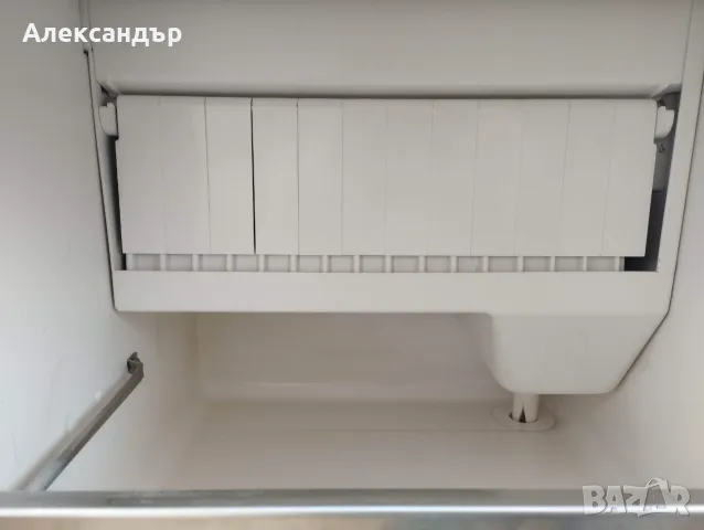 Професионален ледогенератор , снимка 4 - Хладилни витрини и фризери - 55966135