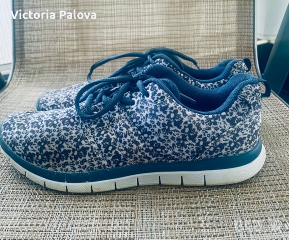 Красиви леки маратонки GLO оригинал, снимка 11 - Маратонки - 37407021