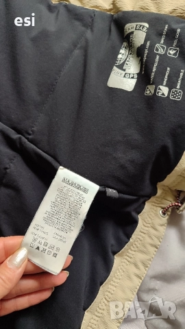 Дамско зимно яке Napapijri , снимка 4 - Якета - 52327848