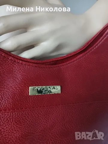 Дамска червена чанта, снимка 2 - Чанти - 49325918
