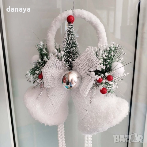 6248 Луксозни коледни камбанки с панделка, червени плодчета и перлени ресни, 50 см, снимка 3 - Декорация за дома - 52087083