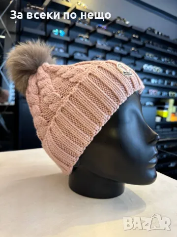 Зимна шапка с пискюл Moncler - Налични различни цветове Код D1025, снимка 7 - Шапки - 47401304