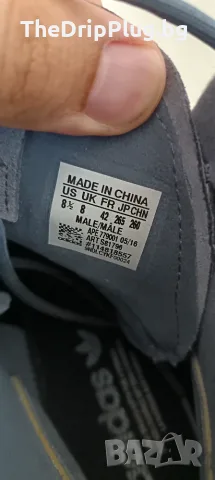 Мъжки маратонки размер 42 Adidas Tubular invader сив велур , снимка 5 - Маратонки - 55827544