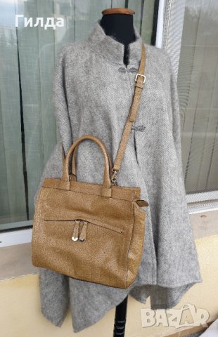 оригинална Coccinelle бежова кожена чанта налична