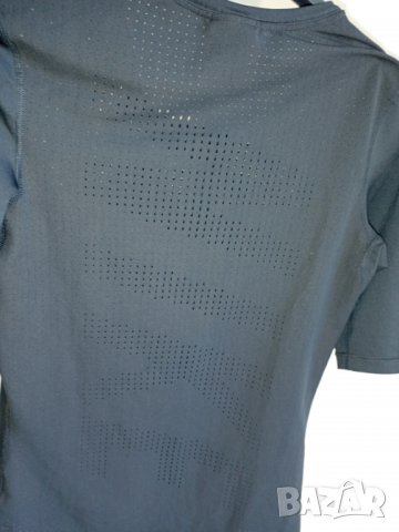 Тениска Nike S, снимка 3 - Спортни екипи - 36750254