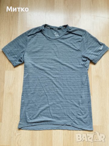 Тениска Nike Dri fit, снимка 2 - Тениски - 40881091