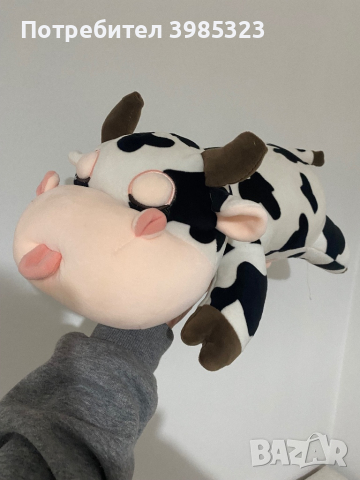 Голяма плюшена играчка крава