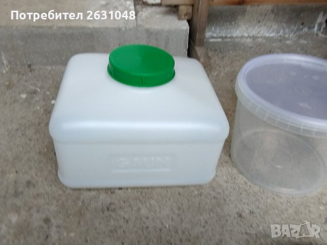 водосъдържател с изход за маркуч 5 литра и 10 лт, снимка 5 - За птици - 40579003