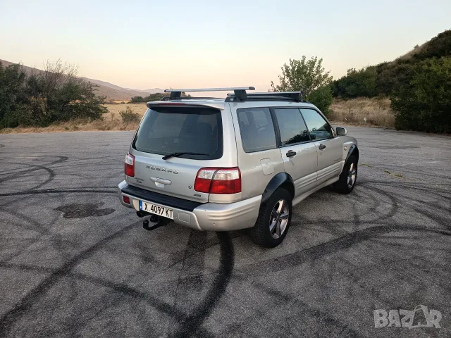 Subaru Forester 2.0 sTurbo, снимка 9 - Автомобили и джипове - 56538442