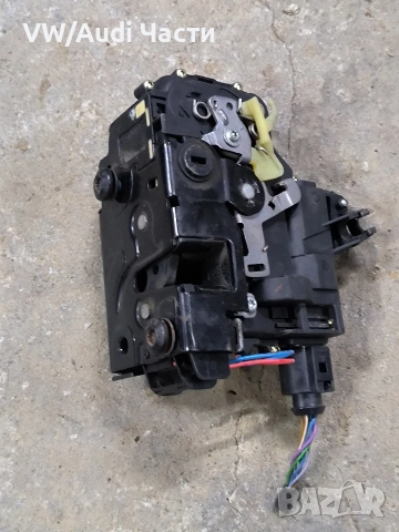 Задна лява брава механизъм врата за Голф 4 Бора Пасат Шкода Сеат VW Golf 4 Bora Passat Skoda Seat , снимка 2 - Части - 53949619