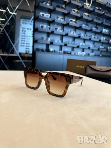 очила с черен обикновен калъф и ув защита fendi christian dior , снимка 18 - Слънчеви и диоптрични очила - 51041351