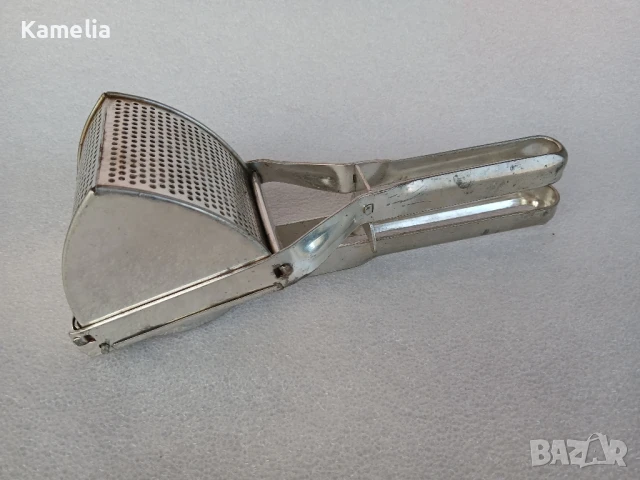 Преса за зеленчуци, снимка 3 - Аксесоари за кухня - 51220882