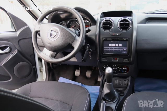 Dacia Duster 1.6 Газ/Бензин, снимка 9 - Автомобили и джипове - 52772541