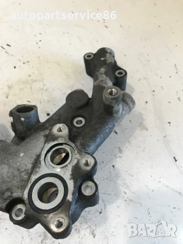 Корпус на охладител за масло за Toyota Corolla Verso 2.2 D4D (2007), снимка 2 - Части - 54215437