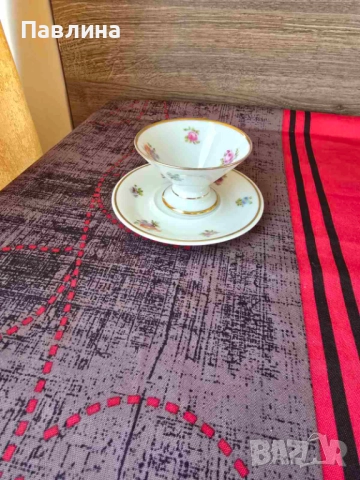 Малка порцеланова винтидж чаша и подложна чиния, снимка 6 - Чаши - 51772429
