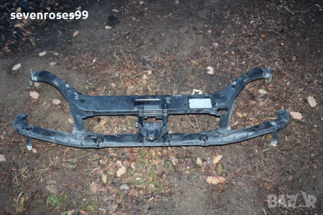 Маска Форд Фокус 1 Ford Focus 1  2M518B041CF