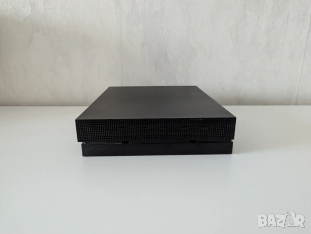 Xbox One X 1TB - (TOP PRODUCT)(15 - игри)(2 - контролера), снимка 9 - Xbox конзоли - 53890022