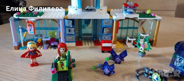 Lego DC Super Hero Girls 41232 - Гимназия за супергерои, снимка 5 - Конструктори - 41985265