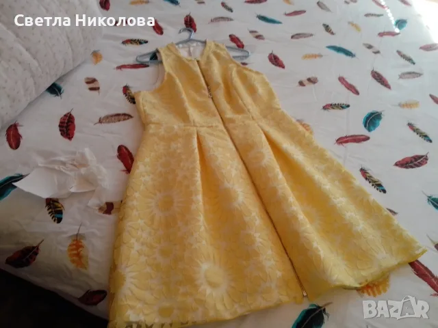 Красива рокля Нова!