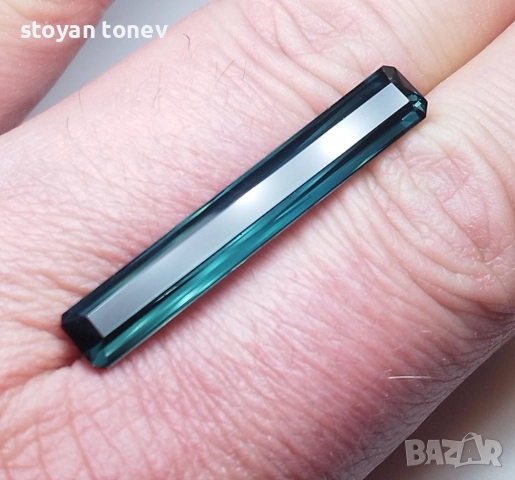 Забележителен индиголит турмалин с VVS чистота 8.86кт.! Сертифициран! Нов!, снимка 4 - Други - 52414745