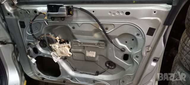 Ел. машинка стъклоповдигач Ford Focus II, снимка 2 - Части - 40356198