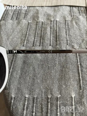 Слънчеви оригинални очила на Guess, розови, снимка 6 - Слънчеви и диоптрични очила - 48941017