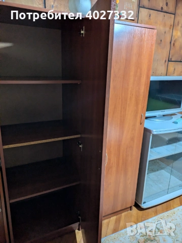 Комплект мебели- три гардероба и четири шкафа, снимка 2 - Шкафове - 54102746