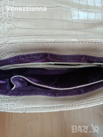 GAUDI Чанта в цвят каки,НОВА, снимка 3 - Чанти - 53271627