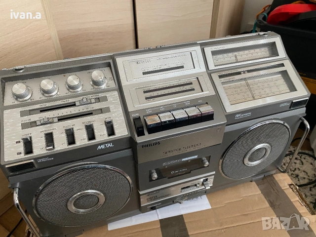 2 бр Philips D8714 и DD8803, снимка 2 - Радиокасетофони, транзистори - 53896346
