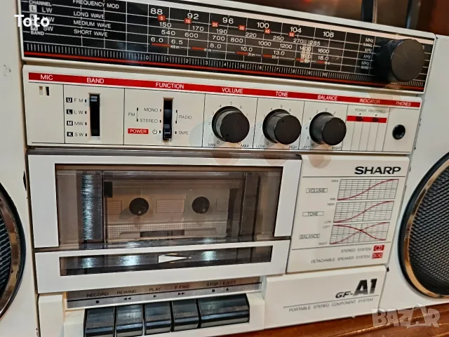 Радиокасетофон SHARP GF A1, снимка 5 - Радиокасетофони, транзистори - 56272727