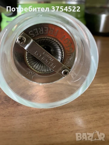 Ръчна мелничка за сол / пипер PEUGEOT, снимка 2 - Аксесоари за кухня - 50819749