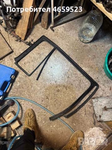 Уплътнения околу стъклта на задна лява врата на Vw Touran 1t0845211 само за 20лв., снимка 7 - Части - 52543916