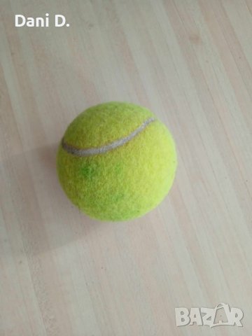 топче за тенис на корт, снимка 1