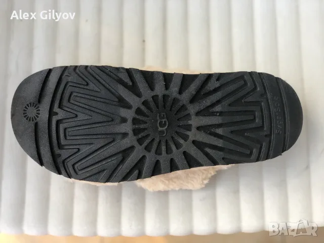 Дамски чехли Ugg в бежов цвят, снимка 5 - Чехли - 55791476